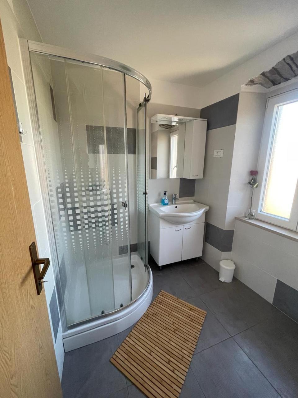 Amani Modern Apartment Лумбарда Екстер'єр фото