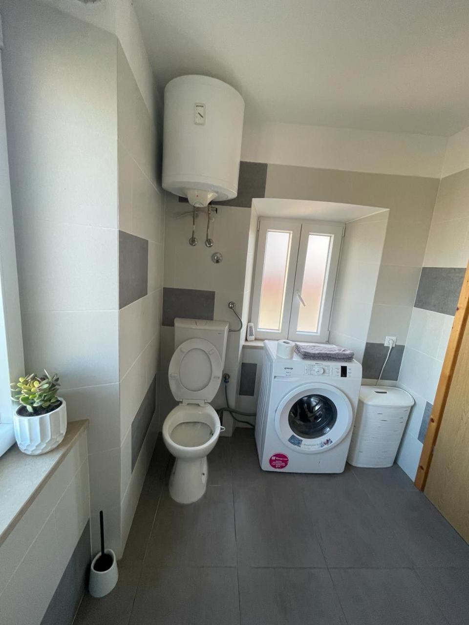Amani Modern Apartment Лумбарда Екстер'єр фото